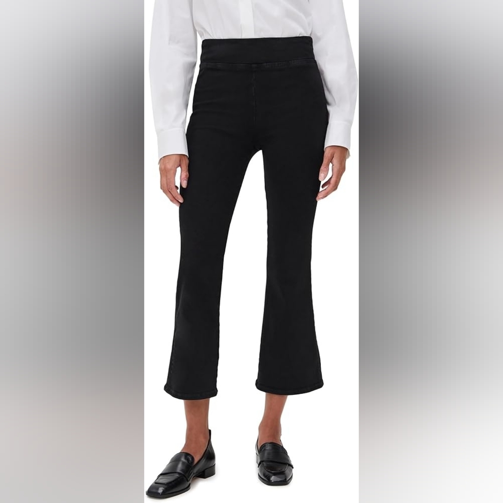 Frame Jet Set Crop Mini Bootcut Denim in Black